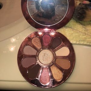 Tarte limited edition pallete. Good condition.